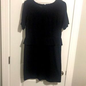 Black dress v neck scooped short sleeve with peplum waist back zipper